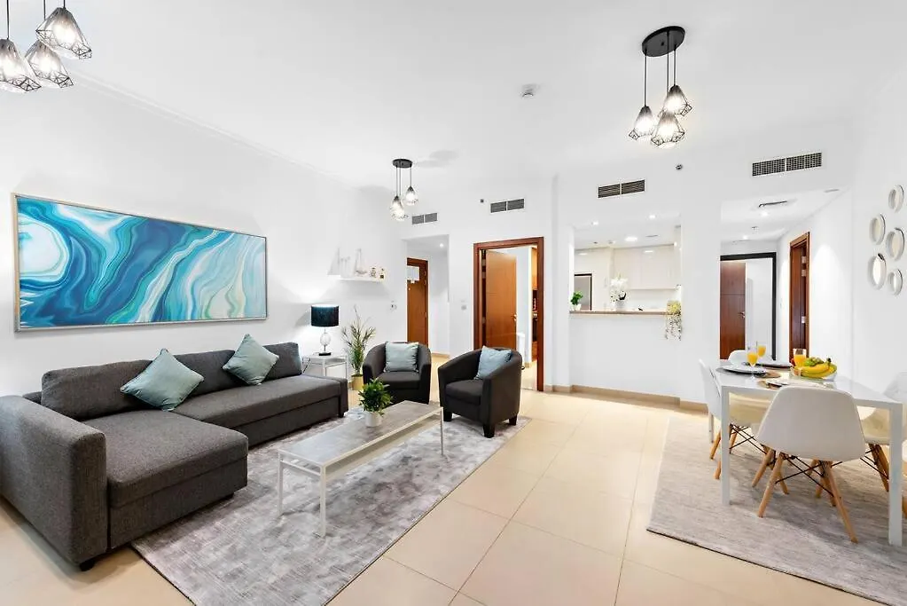 First Class 2Br Elegance With Iconic Views Dubai Apartment
