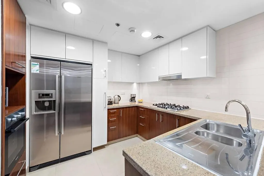 First Class 2Br Elegance With Iconic Views Dubai