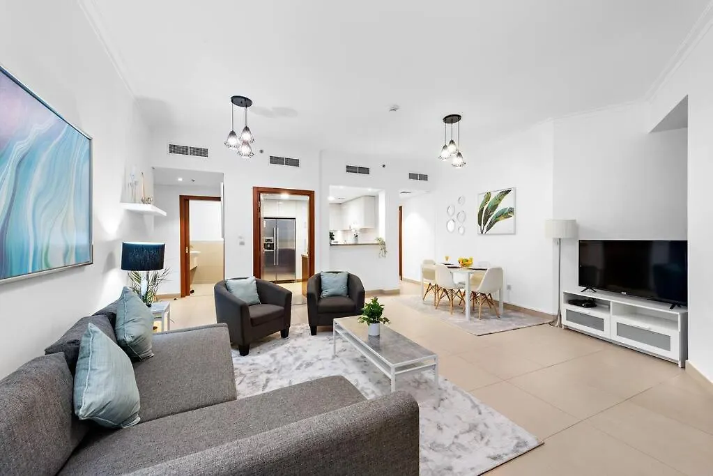 First Class 2Br Elegance With Iconic Views Dubai Apartment