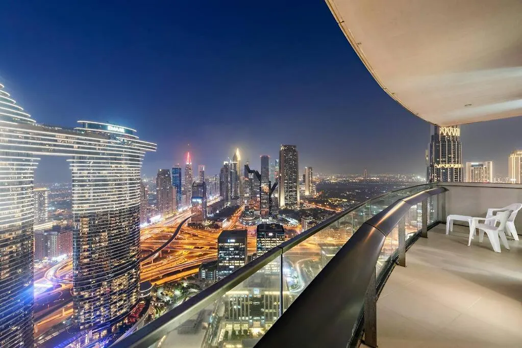 First Class 2Br Elegance With Iconic Views Dubai Apartment