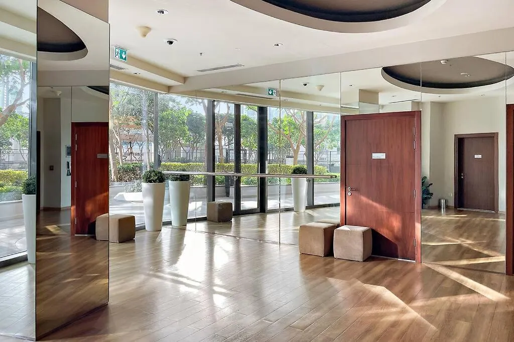 First Class 2Br Elegance With Iconic Views Dubai