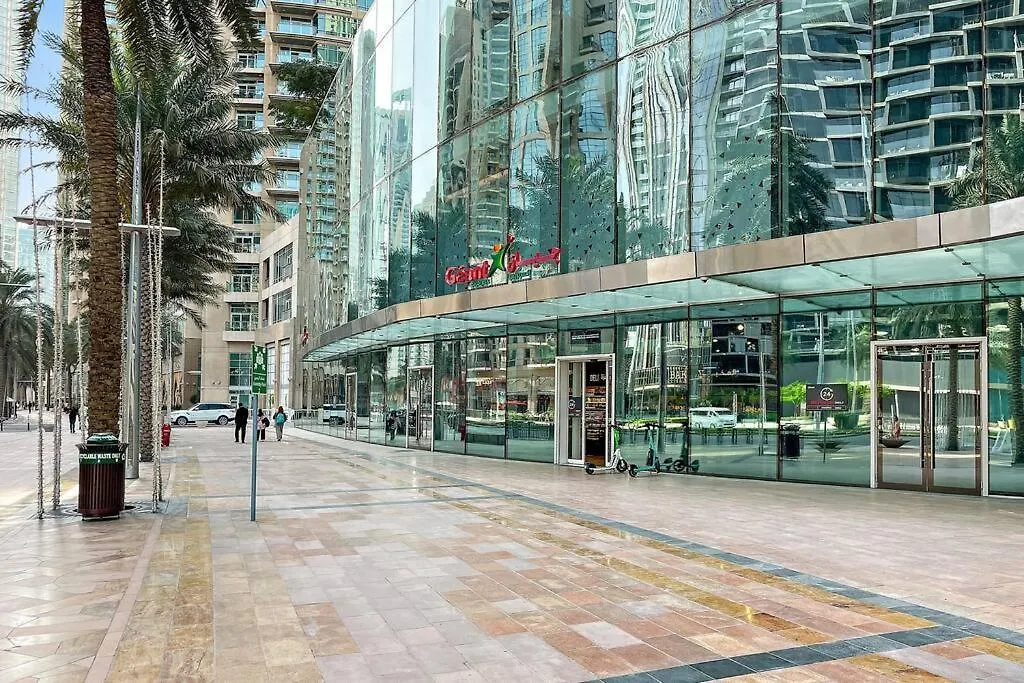 First Class 2Br Elegance With Iconic Views Dubai